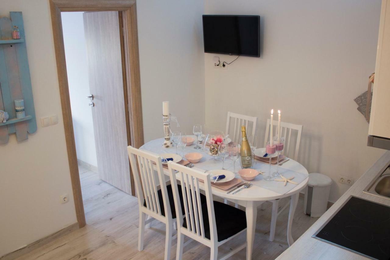 By The Sea Apartment *